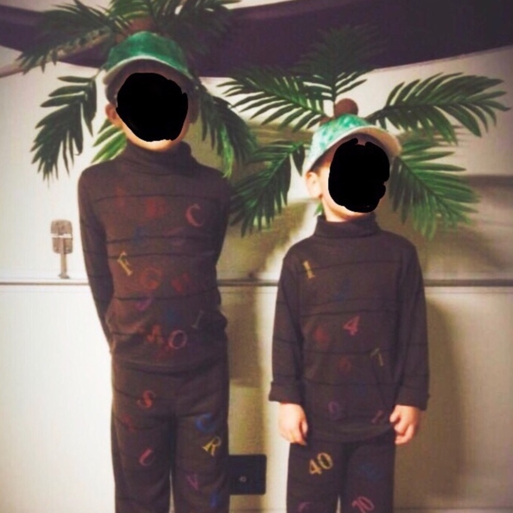 5T - Chicka Chicka Boom Boom Costume ABC (On left)